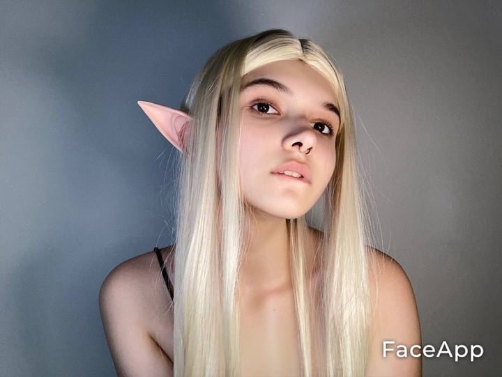 lulu_elfie